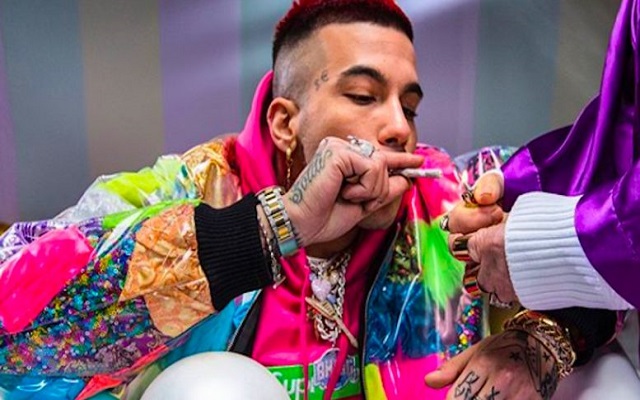 Sfera Ebbasta indagato dalla procura di Pescara Sfera Ebbasta indagato dalla procura di Pescara