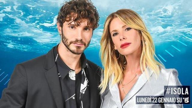 L’Isola dei Famosi, tra fantasmi e ladri di cibo parte domani su Canale 5 L’Isola dei Famosi, tra fantasmi e ladri di cibo parte domani su Canale 5