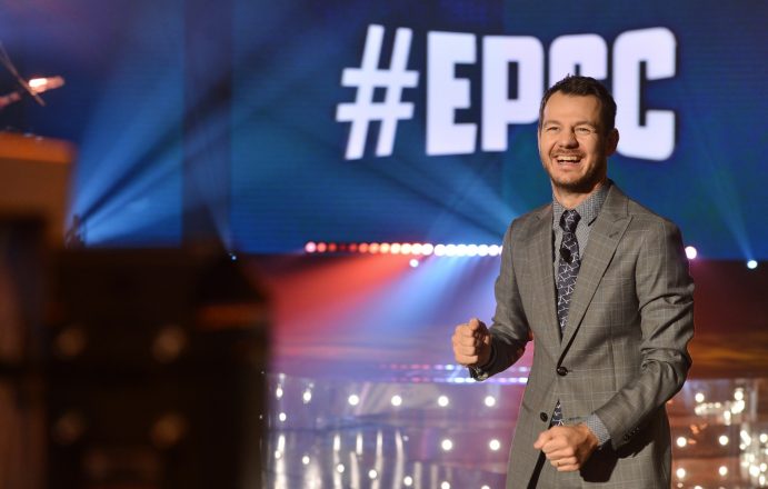 EPCC, Alessandro Cattelan risponde ad Ermal Meta: “Sono solo battute!” EPCC, Alessandro Cattelan risponde ad Ermal Meta: “Sono solo battute!”