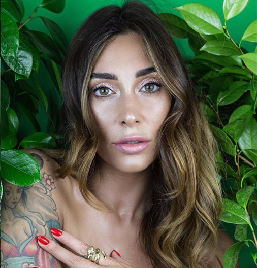 Sonia Lorenzini lancia il suo brand di gioielli: è nata Vitaliana Sonia Lorenzini lancia il suo brand di gioielli: è nata Vitaliana