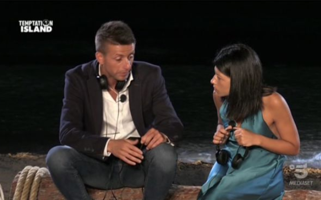 Valentina De Biasi ha lasciato Oronzo Carinola a Temptation Island Valentina De Biasi ha lasciato Oronzo Carinola a Temptation Island