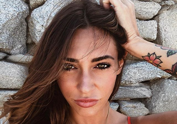 Sonia Lorenzini parla del terremoto a Bali: “Ci siamo arrampicati su una montagna” Sonia Lorenzini parla del terremoto a Bali: “Ci siamo arrampicati su una montagna”
