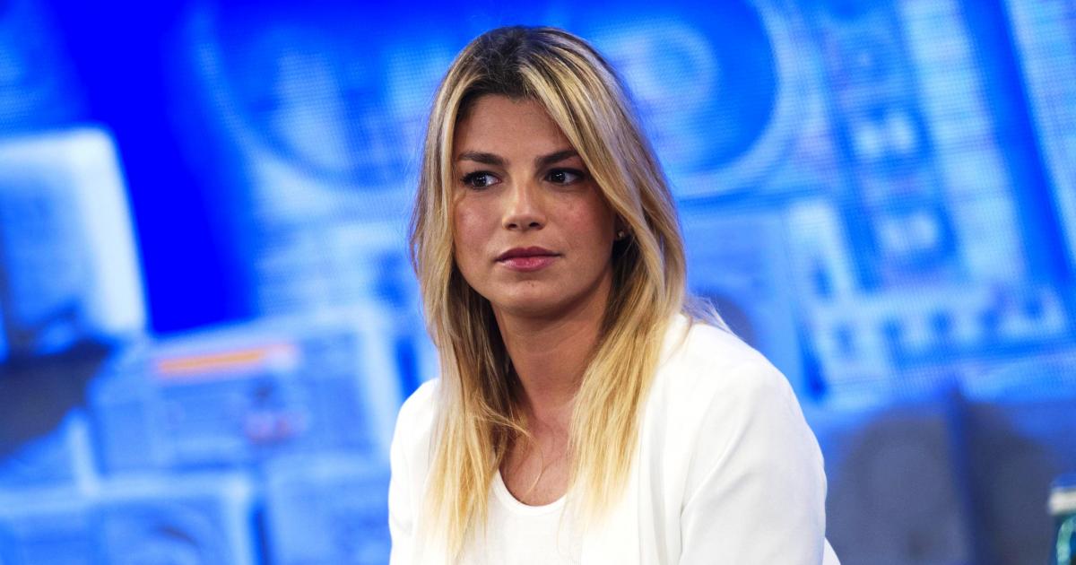 Emma Marrone, ecco la risposta del settimanale dopo il suo sfogo Emma Marrone, ecco la risposta del settimanale dopo il suo sfogo