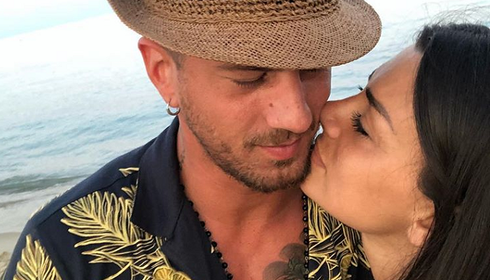UeD, Elga Enardu e Diego: speciali dediche d’amore per l’anniversario UeD, Elga Enardu e Diego: speciali dediche d’amore per l’anniversario
