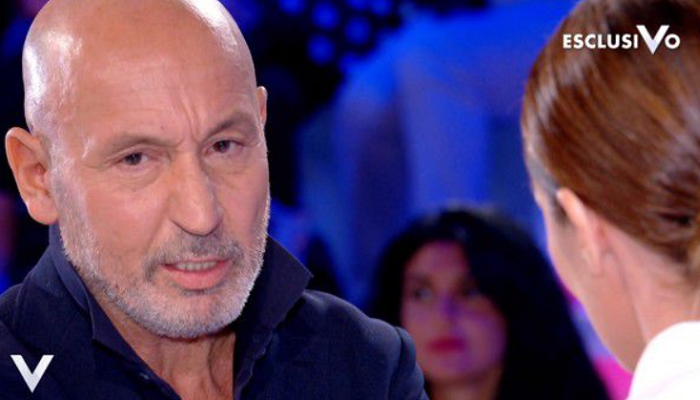 Maurizio Battista a Verissimo: “Da anni non parlo con i miei figli più grandi”