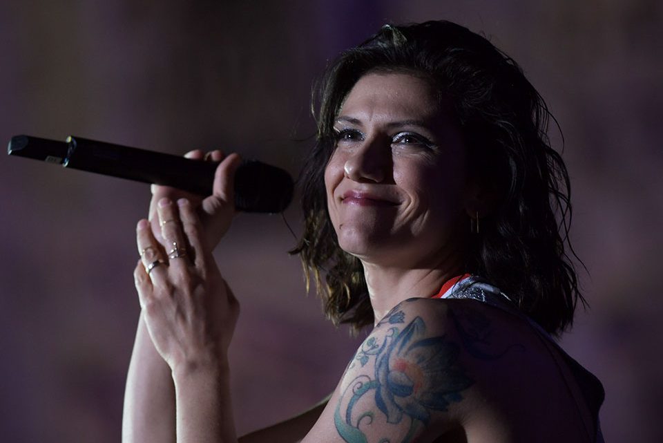 Elisa racconta: “Da bambina sono stata vittima di bullismo” Elisa racconta: “Da bambina sono stata vittima di bullismo”