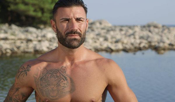 John Vitale offende la D’Urso, Alessia Marcuzzi si scaglia contro di lui John Vitale offende la D’Urso, Alessia Marcuzzi si scaglia contro di lui