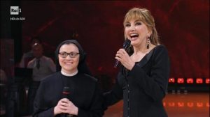 foto suor cristina e milly carlucci