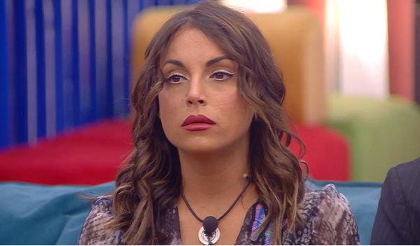 Francesca De Andrè tradita da Giorgio: “È un vigliacco, deve sparire” Francesca De Andrè tradita da Giorgio: “È un vigliacco, deve sparire”