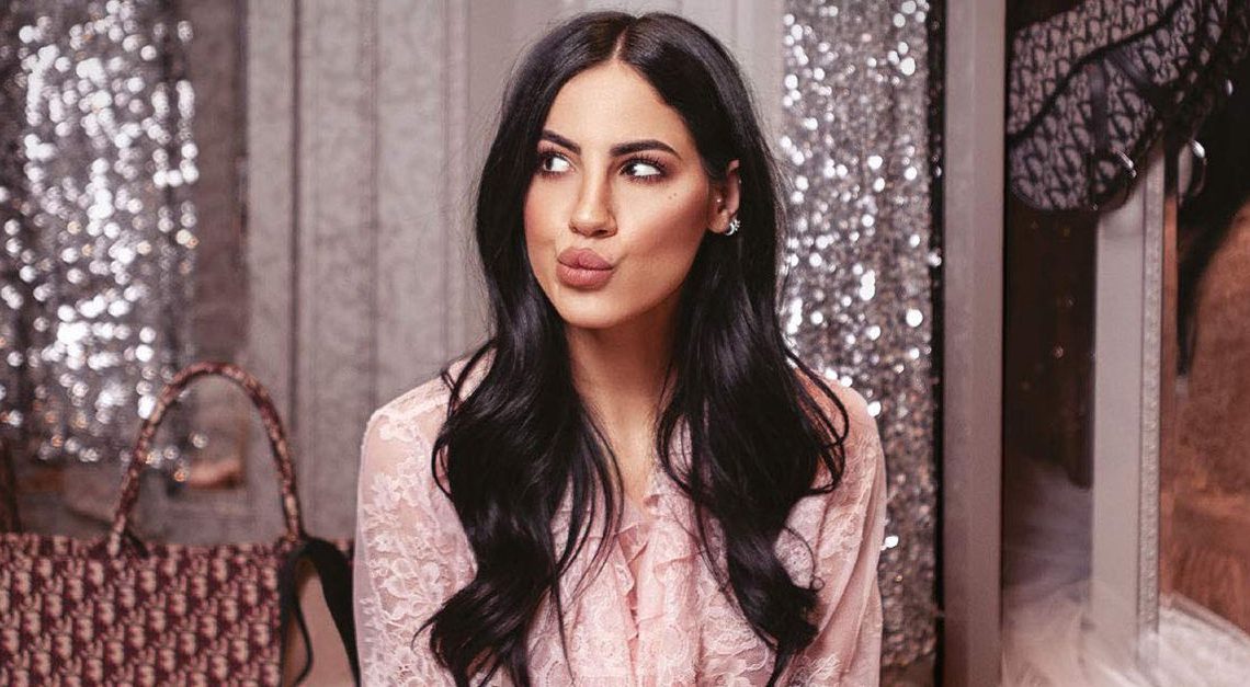 Giulia De Lellis svela: “Con il mio libro potrei aiutare chi sta vivendo quello che ho vissuto io” Giulia De Lellis svela: “Con il mio libro potrei aiutare chi sta vivendo quello che ho vissuto io”