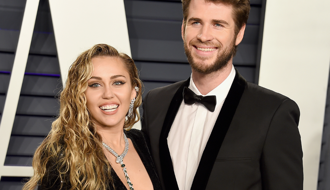 Miley Cyrus e Liam Hemsworth si sono lasciati dopo 8 mesi di matrimonio Miley Cyrus e Liam Hemsworth si sono lasciati dopo 8 mesi di matrimonio