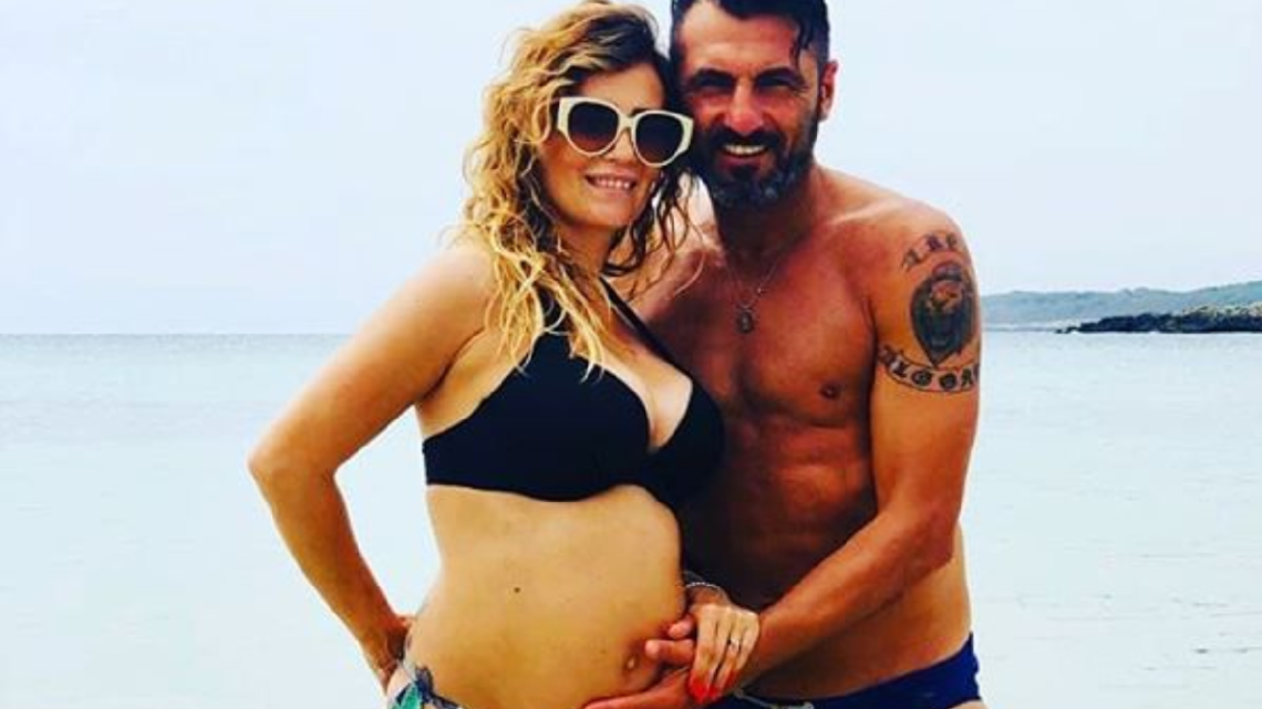 Sossio Aruta sulla nascita di Bianca: “Purtroppo non potrò assistere al parto” Sossio Aruta sulla nascita di Bianca: “Purtroppo non potrò assistere al parto”