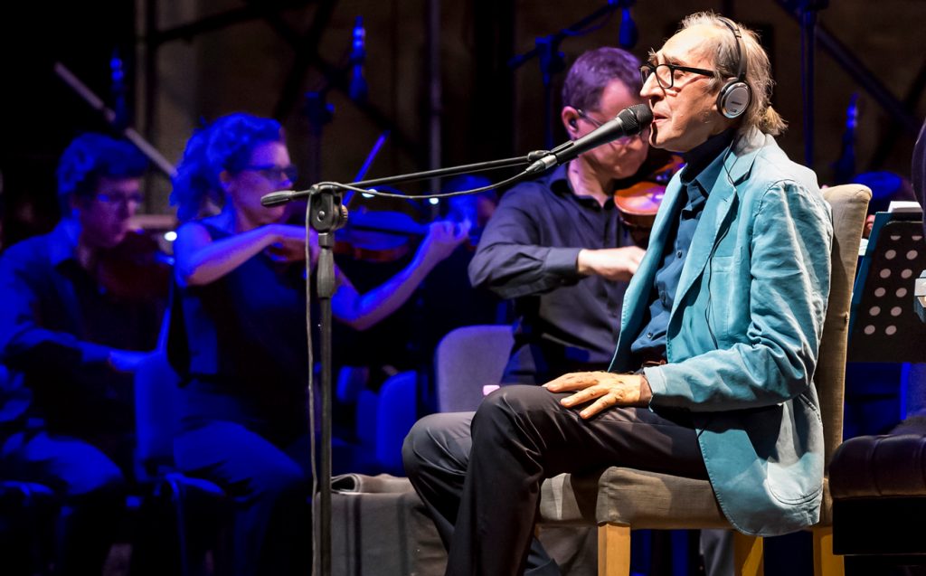 Il ritorno del maestro Franco Battiato: ecco l’anteprima del suo nuovo brano – VIDEO