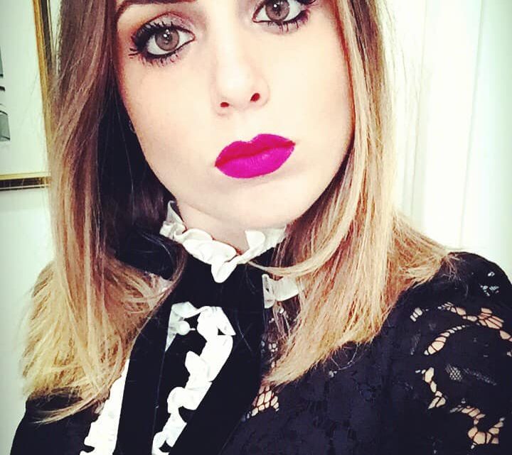 Very Instagram People, intervista esclusiva ad Angewomon, spiritosa influencer creatrice di porciland Very Instagram People, intervista esclusiva ad Angewomon, spiritosa influencer creatrice di porciland