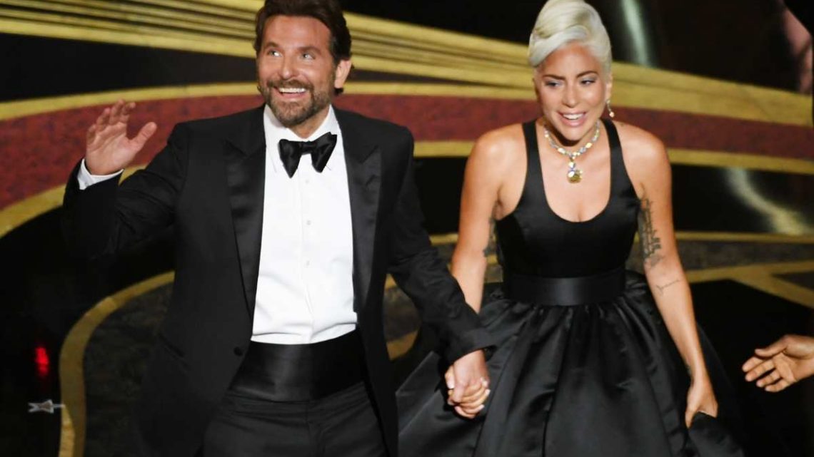 Lady Gaga confessa: “La relazione con Bradley Cooper era finta, volevamo promuovere il film” Lady Gaga confessa: “La relazione con Bradley Cooper era finta, volevamo promuovere il film”