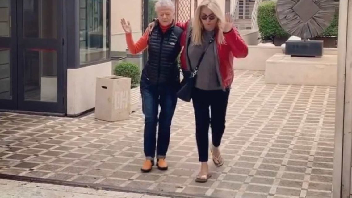 Mara Venier in ospedale, su Instagram svela: “Nulla di grave” Mara Venier in ospedale, su Instagram svela: “Nulla di grave”