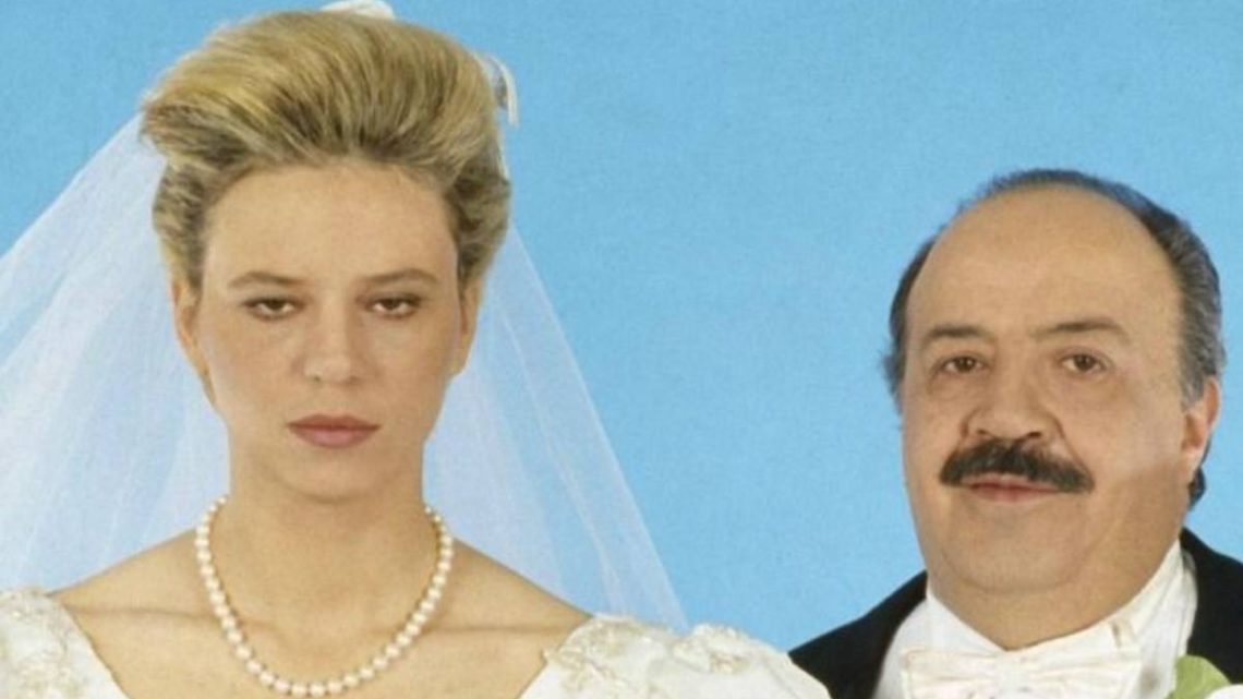 Maria De Filippi e Maurizio Costanzo, parla Claudio Noto: “La foto delle nozze è vera” Maria De Filippi e Maurizio Costanzo, parla Claudio Noto: “La foto delle nozze è vera”