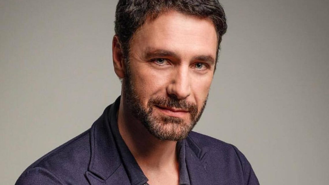 Raoul Bova ha perso la mamma: l’attore e la compagna la ricordano con affetto su Instagram