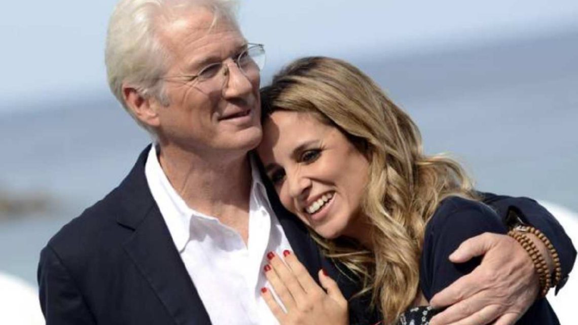 Richard Gere, papà per la terza volta a 70 anni: la moglie Alejandra Silva è incinta