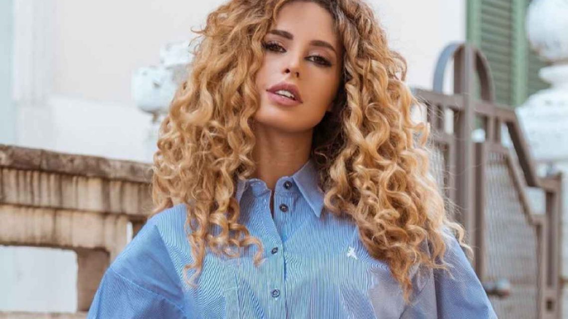 Sara Affi Fella replica in lacrime agli insulti degli haters: ecco cosa ha detto l’ex tronista Sara Affi Fella replica in lacrime agli insulti degli haters: ecco cosa ha detto l’ex tronista