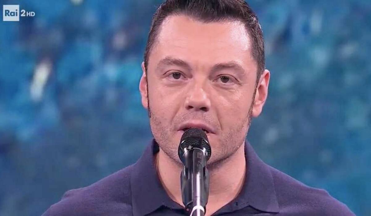 Tiziano Ferro continua la sua battaglia contro odio e ...