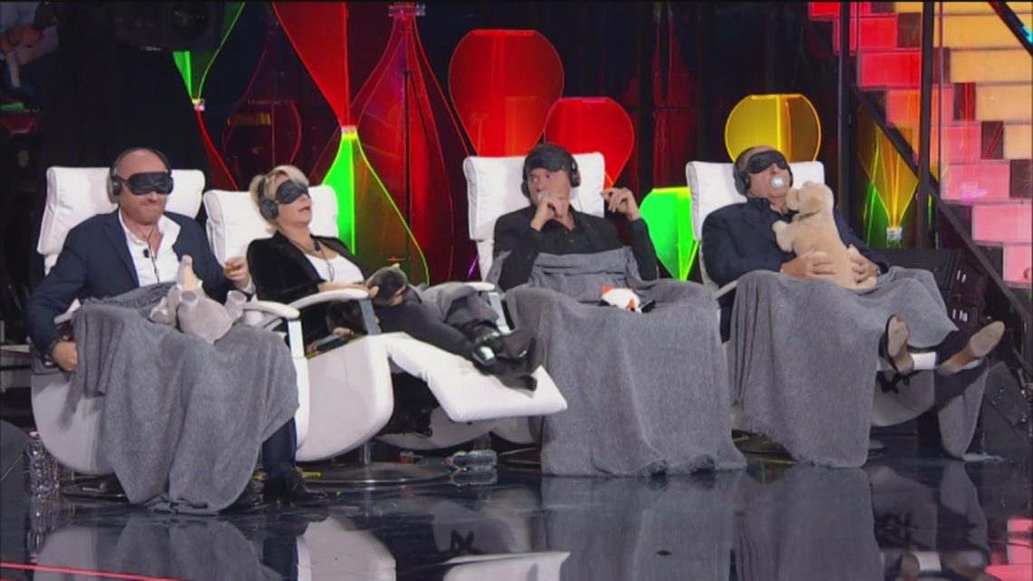 Ascolti TV primetime, 9 novembre 2019: Record di Tu Si Que Vales con il 31.5%, Questione di Karma all’11.5% Ascolti TV primetime, 9 novembre 2019: Record di Tu Si Que Vales con il 31.5%, Questione di Karma all’11.5%