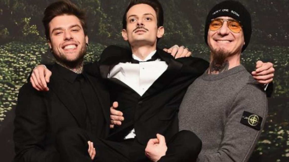 Fedez svela: “Ecco perché ho litigato con Fabio Rovazzi e J-Ax” Fedez svela: “Ecco perché ho litigato con Fabio Rovazzi e J-Ax”