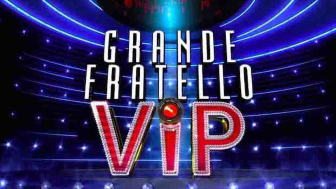 Alfonso Signorini su Instagram mostra un nuovo concorrente del Grande Fratello Vip Alfonso Signorini su Instagram mostra un nuovo concorrente del Grande Fratello Vip