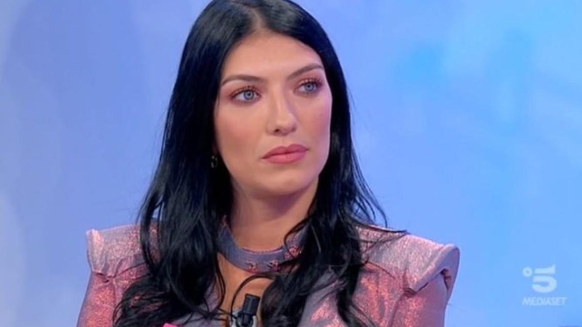 Uomini e Donne, oggi: Giovanna e Alchimista si conoscono già, è Alessandro? Uomini e Donne, oggi: Giovanna e Alchimista si conoscono già, è Alessandro?