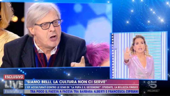 Vittorio Sgarbi contro Barbara d’Urso dopo la lite a Live-Non è la d’Urso: “Io ti denuncio”