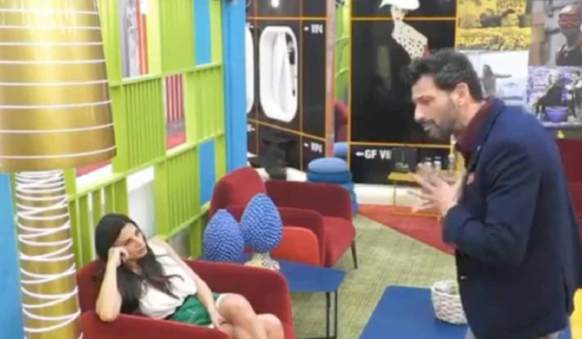 scontro, Serena Enardu e Pago