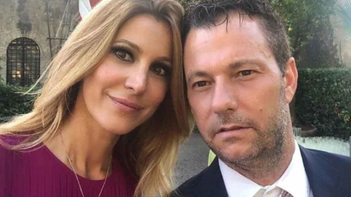 Adriana Volpe e il marito Roberto Parli stanno ancora insieme? Ecco cosa hanno detto alcune fonti vicine alla coppia Adriana Volpe e il marito Roberto Parli stanno ancora insieme? Ecco cosa hanno detto alcune fonti vicine alla coppia