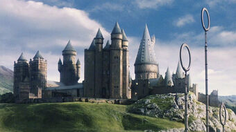 J.K Rowling porta Hogwarts a casa