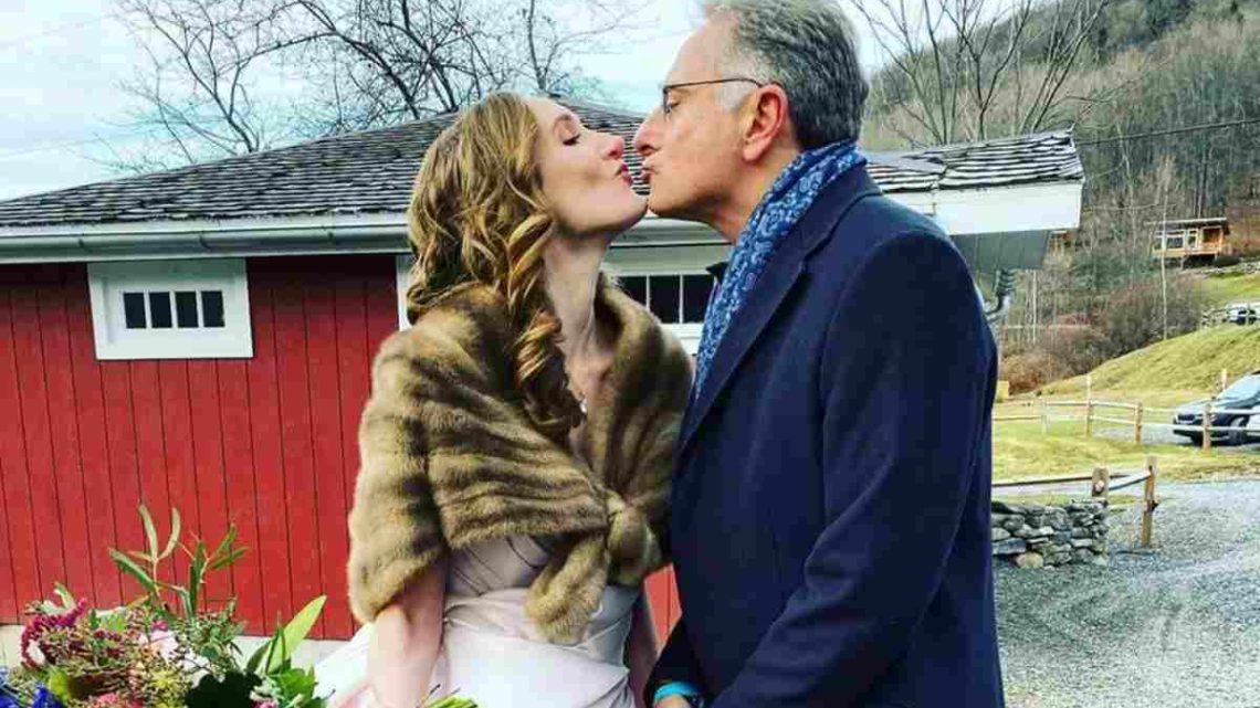 Paolo Bonolis diventa nonno per la prima volta: la figlia Martina è in dolce attesa Paolo Bonolis diventa nonno per la prima volta: la figlia Martina è in dolce attesa