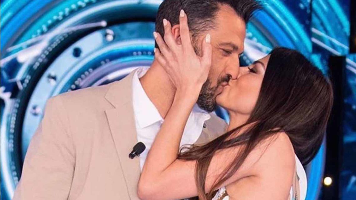 Serena Enardu e Pago, quarantena: “Abbiamo trovato una chiave di comprensione, le nozze? Saranno top secret” Serena Enardu e Pago, quarantena: “Abbiamo trovato una chiave di comprensione, le nozze? Saranno top secret”