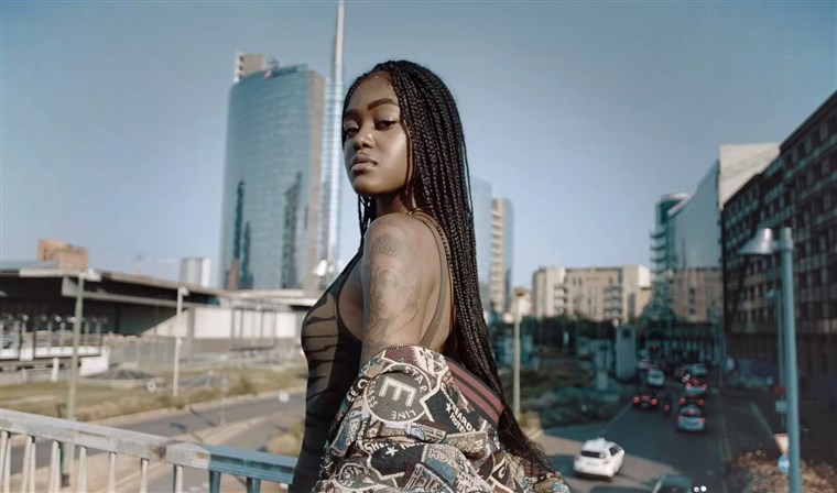 Chynna Rogers, rapper e modella, muore di overdose a 25 anni. Il suo ultimo album era intitolato: ‘In case I die first’