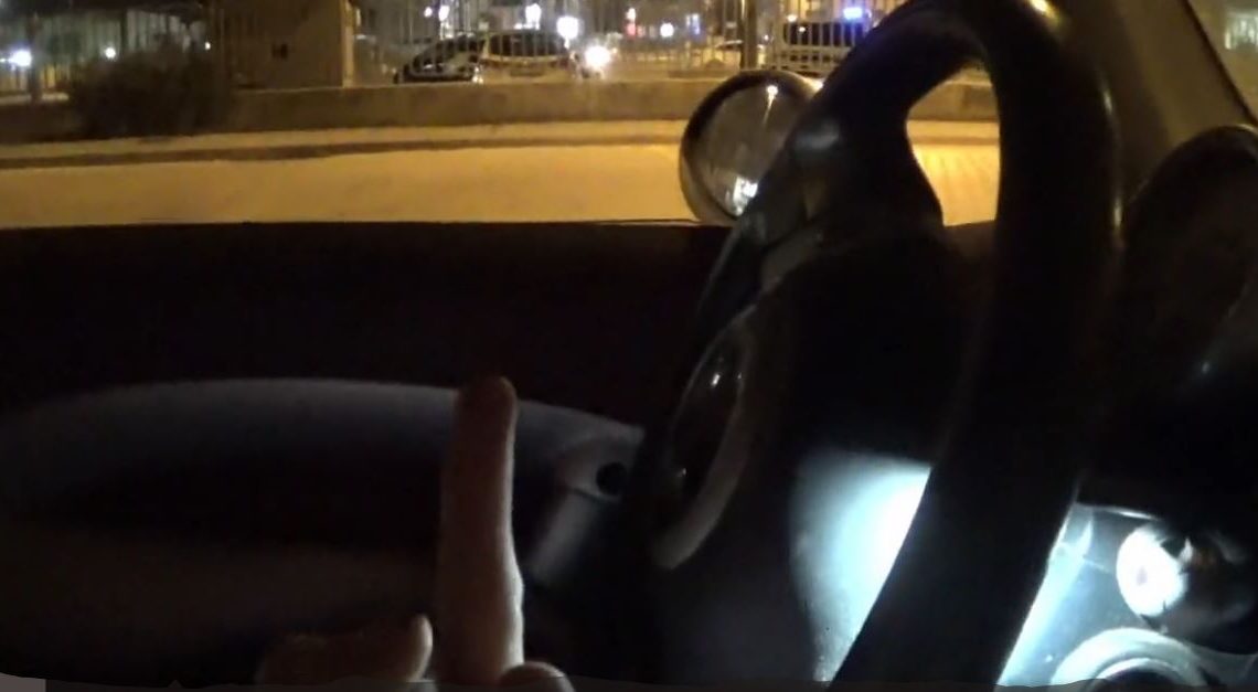 “Non ce ne frega un c***o se ci saranno milioni di morti, ma anzi ci godiamo”: trio registra video hard in pubblico e viene denunciato “Non ce ne frega un c***o se ci saranno milioni di morti, ma anzi ci godiamo”: trio registra video hard in pubblico e viene denunciato