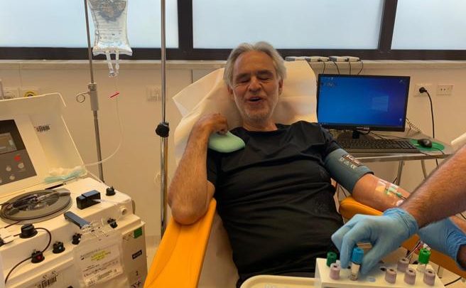 Andrea Bocelli ha avuto il Coronavirus: “Ora dono il plasma per aiutare”
