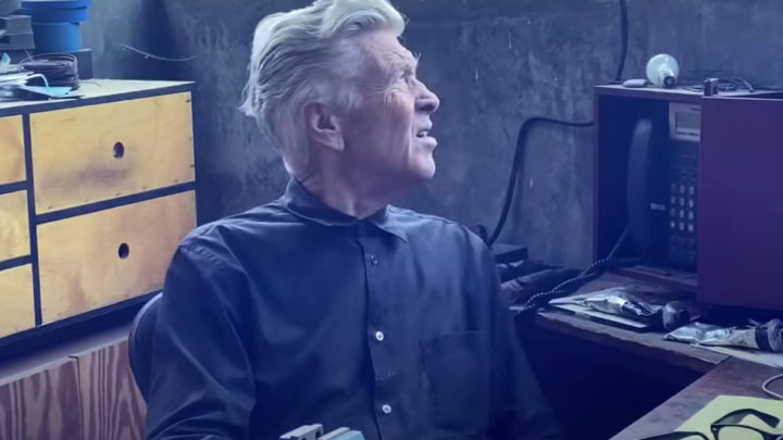 David Lynch in quarantena torna a fare le previsioni meteo – VIDEO