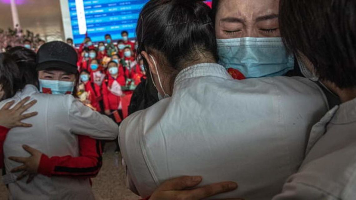 Coronavirus agli sgoccioli: studio di Singapore rivela quando il virus finirà Coronavirus agli sgoccioli: studio di Singapore rivela quando il virus finirà