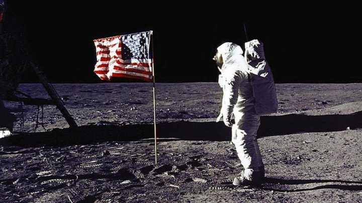Nasa: Bezos e Musk vincono contratti per la spedizione sulla Luna