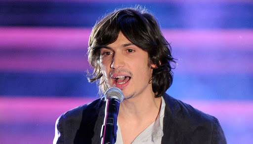 Pierdavide Carone torna con ‘Forza e coraggio’, dopo la lotta col cancro Pierdavide Carone torna con ‘Forza e coraggio’, dopo la lotta col cancro