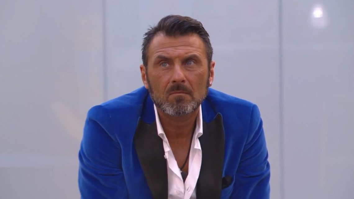 Sossio Aruta sbotta: “Non mi sto lamentando e non ho chiesto aiuto a nessuno” Sossio Aruta sbotta: “Non mi sto lamentando e non ho chiesto aiuto a nessuno”