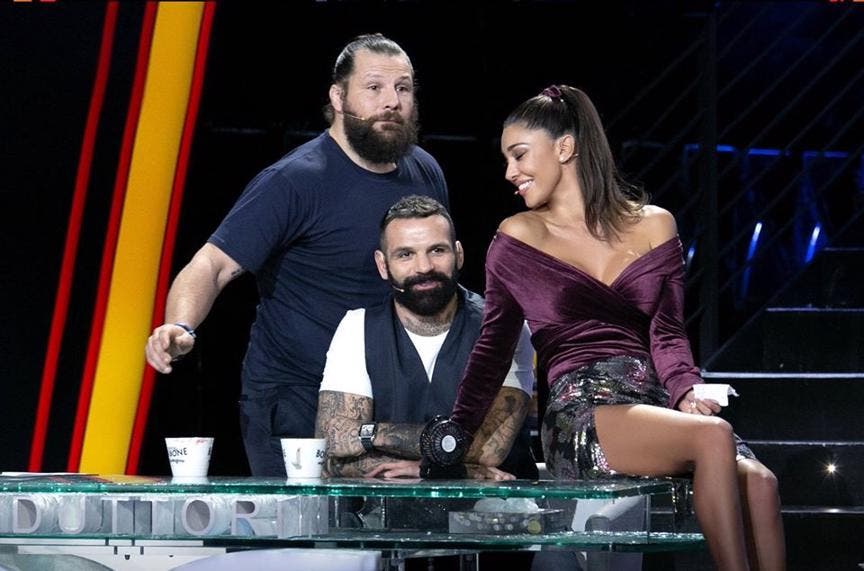 Ascolti TV primetime, mercoledì 27 maggio 2020: Tu Si Que Vales al 17.2%, Nero a metà al 13.8% Ascolti TV primetime, mercoledì 27 maggio 2020: Tu Si Que Vales al 17.2%, Nero a metà al 13.8%
