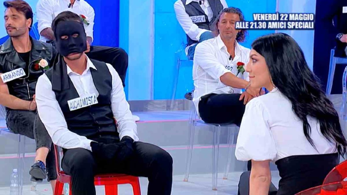 Uomini e Donne, oggi: Giovanna ha visto l’Alchimista, tre nuove donne per Sirius Uomini e Donne, oggi: Giovanna ha visto l’Alchimista, tre nuove donne per Sirius