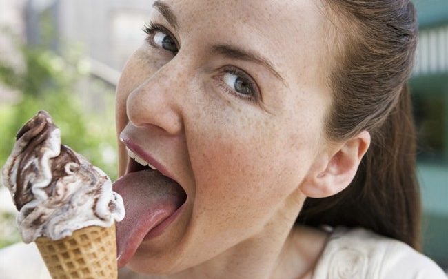 Hai sempre mangiato il gelato in modo sbagliato: ecco il modo perfetto