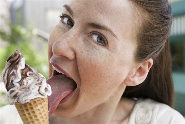 Hai sempre mangiato il gelato in modo sbagliato: ecco il modo perfetto