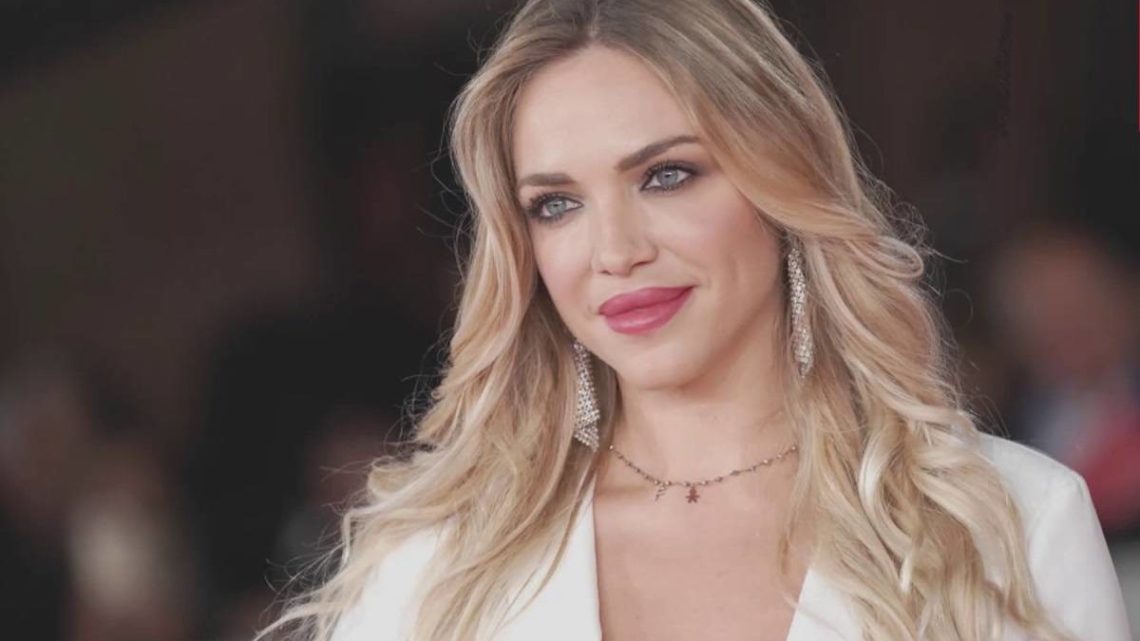 Nasce Love Game su Rai 2: ecco come funziona il programma con Carolina Rey