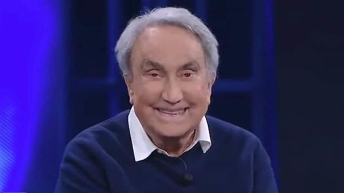 Evade dai domiciliari per festeggiare l’89esimo compleanno, Emilio Fede arrestato a Napoli Evade dai domiciliari per festeggiare l’89esimo compleanno, Emilio Fede arrestato a Napoli