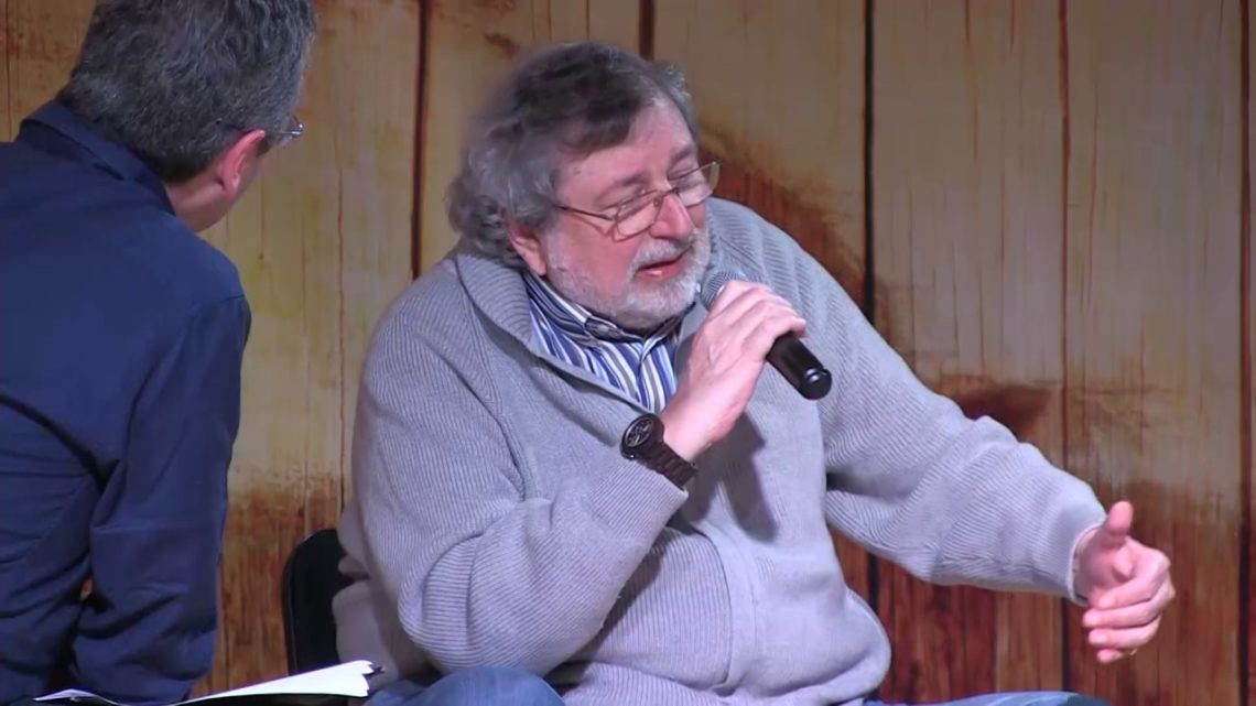 La rivelazione di Francesco Guccini al Corriere: “Mai stato comunista. Semmai mi sentivo anarcoide”